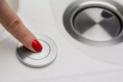 Zdjęcie produktu Syfon automatyczny przyścienny jednokomorowy z magnetyczną maskownicą 4